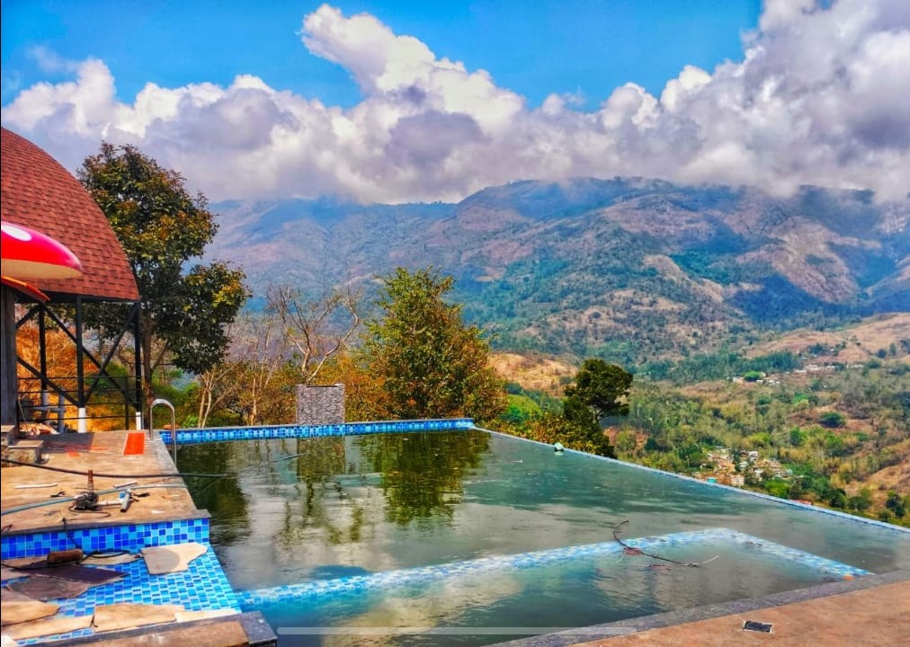 Infinity Pool View Room
